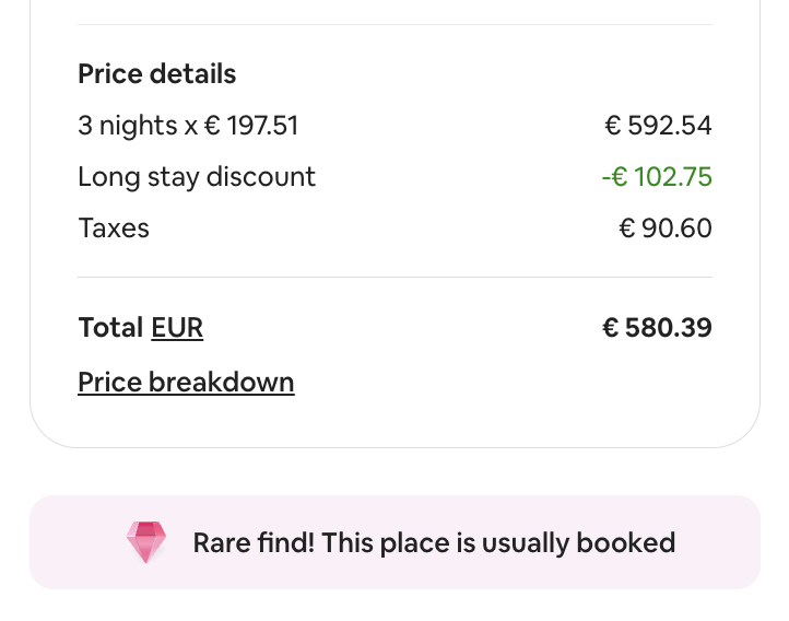 Airbnb fiyat dökümünde uzun süreli konaklama indiriminin göründüğü ekran: gecelik fiyat, uzun konaklama indirimi, vergiler ve toplam ücret; ayrıca ‘Rare find! This place is usually booked’ uyarısı..